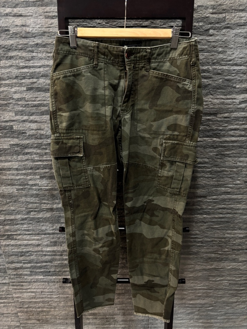 Abercrombie & Fitch Women’s Olive Camo Cargo Capris